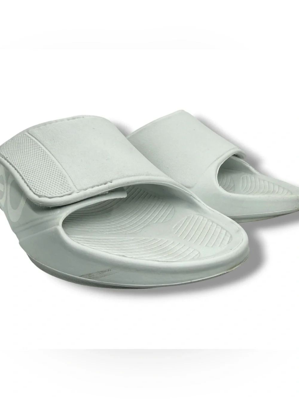 OOFOS OOahh Sport Flex Recovery Sandals Men’s 10 Women’s 12 Adjustable White